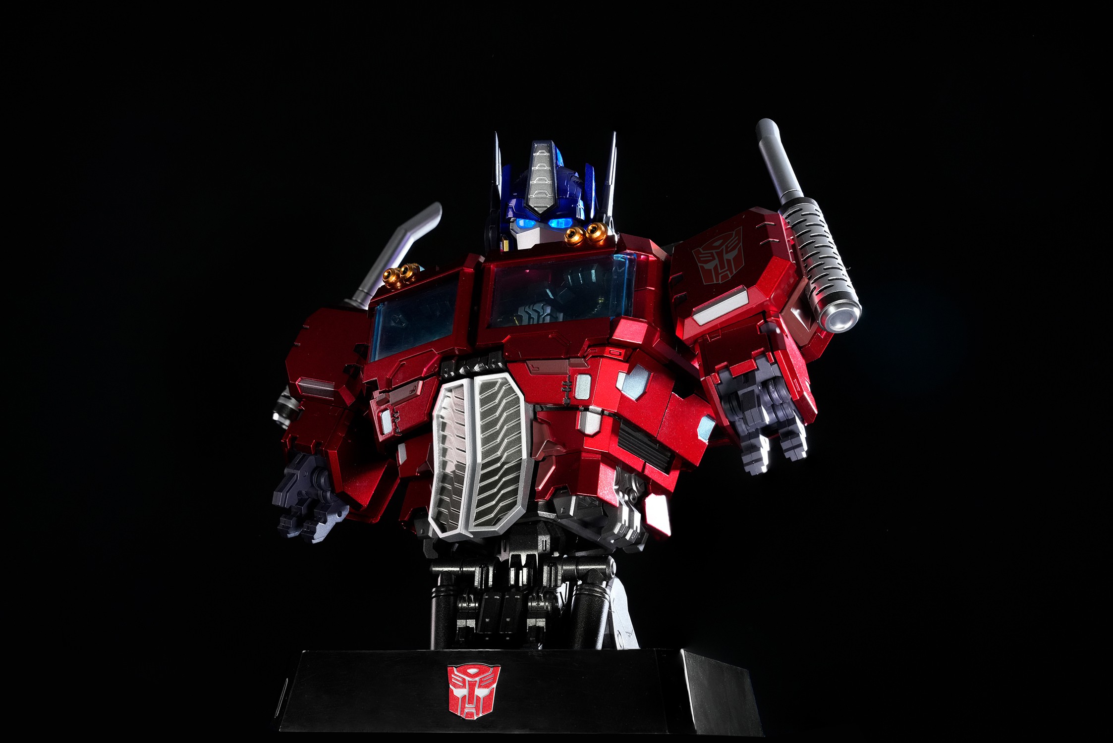 Transformers Optimus Prime Mechanic Bust  (Prototype Shown) View 8