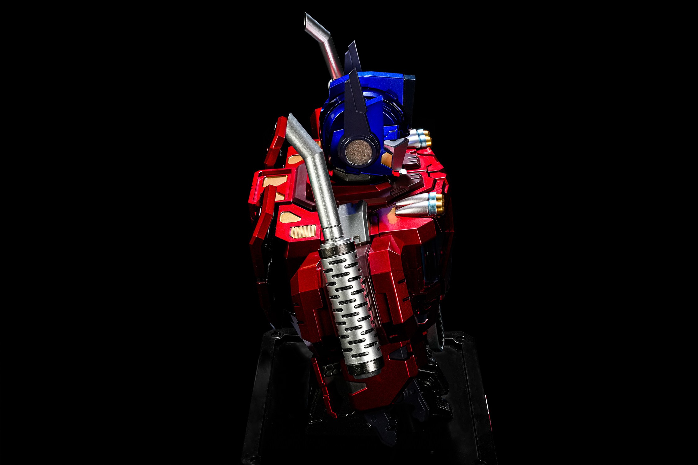 Optimus Prime Mechanic (Prototype Shown) View 12