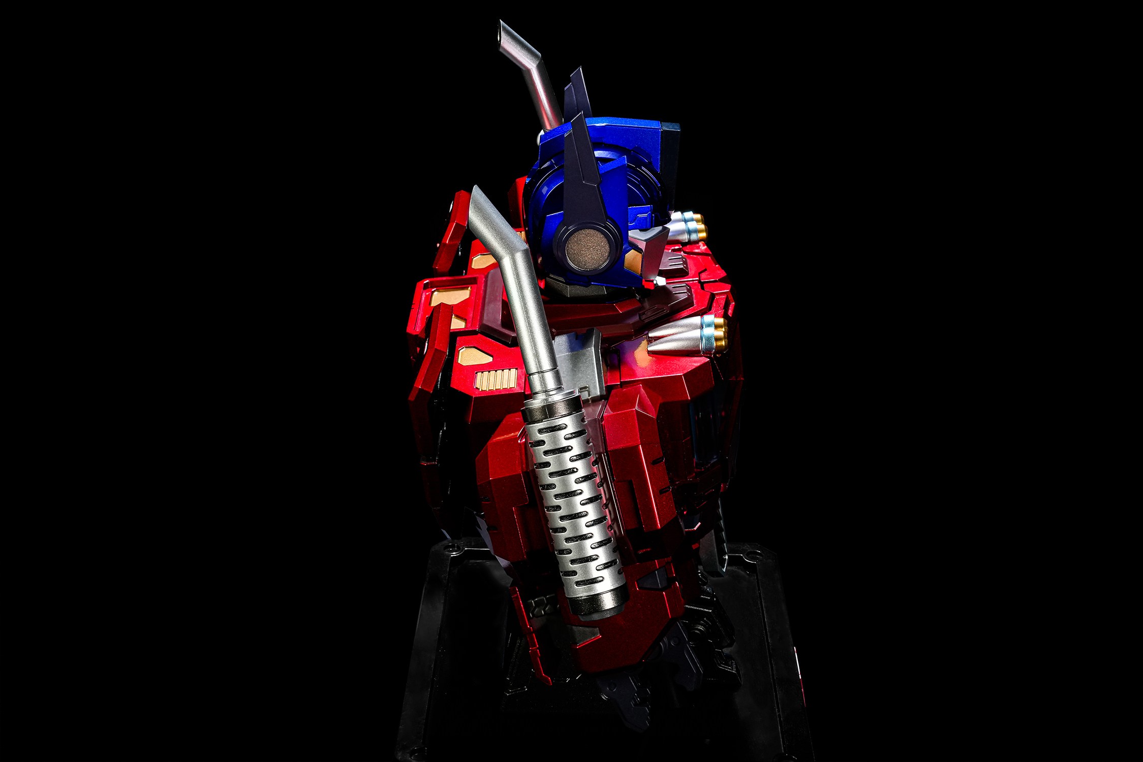 Transformers Optimus Prime Mechanic Bust  (Prototype Shown) View 12