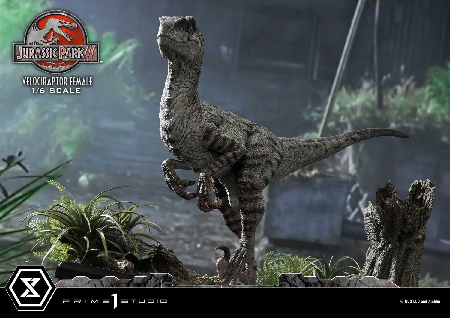 Jurassic Park Velociraptor Female Statues  Collector Edition (Prototype Shown) View 4