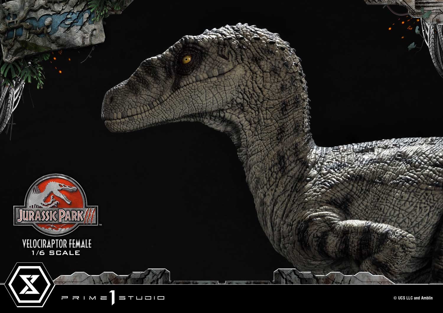 Jurassic Park Velociraptor Female Statues  Collector Edition (Prototype Shown) View 16