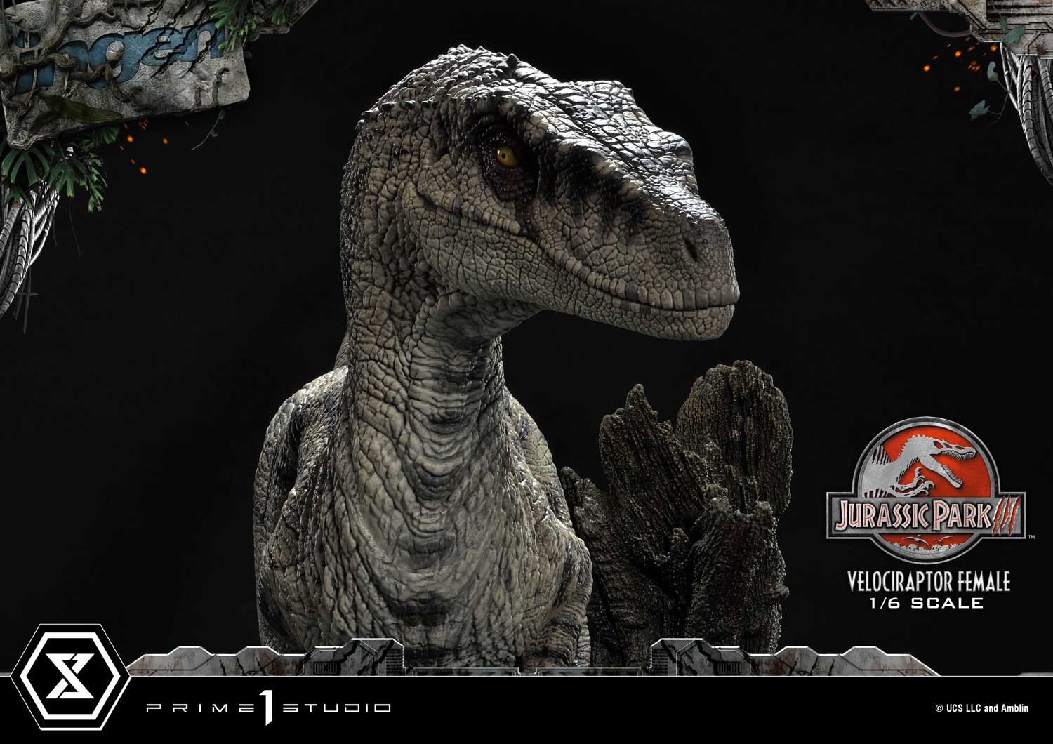 Jurassic Park Velociraptor Female Statues  Collector Edition (Prototype Shown) View 17