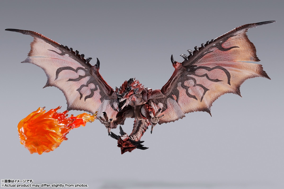 Monster Hunter Rathalos Collectible Figure  (Prototype Shown) View 7