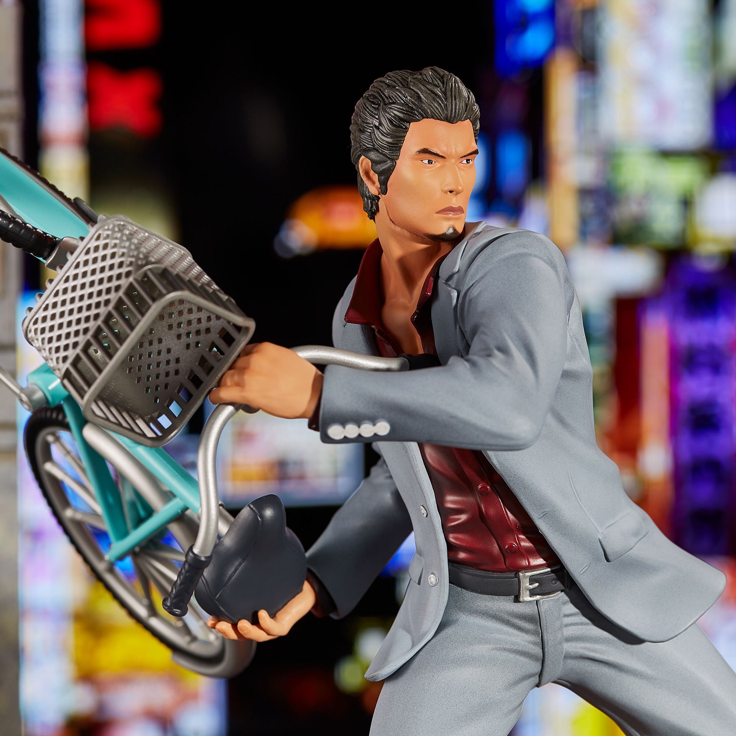 Like a Dragon Kazuma Kiryu Statues  View 9