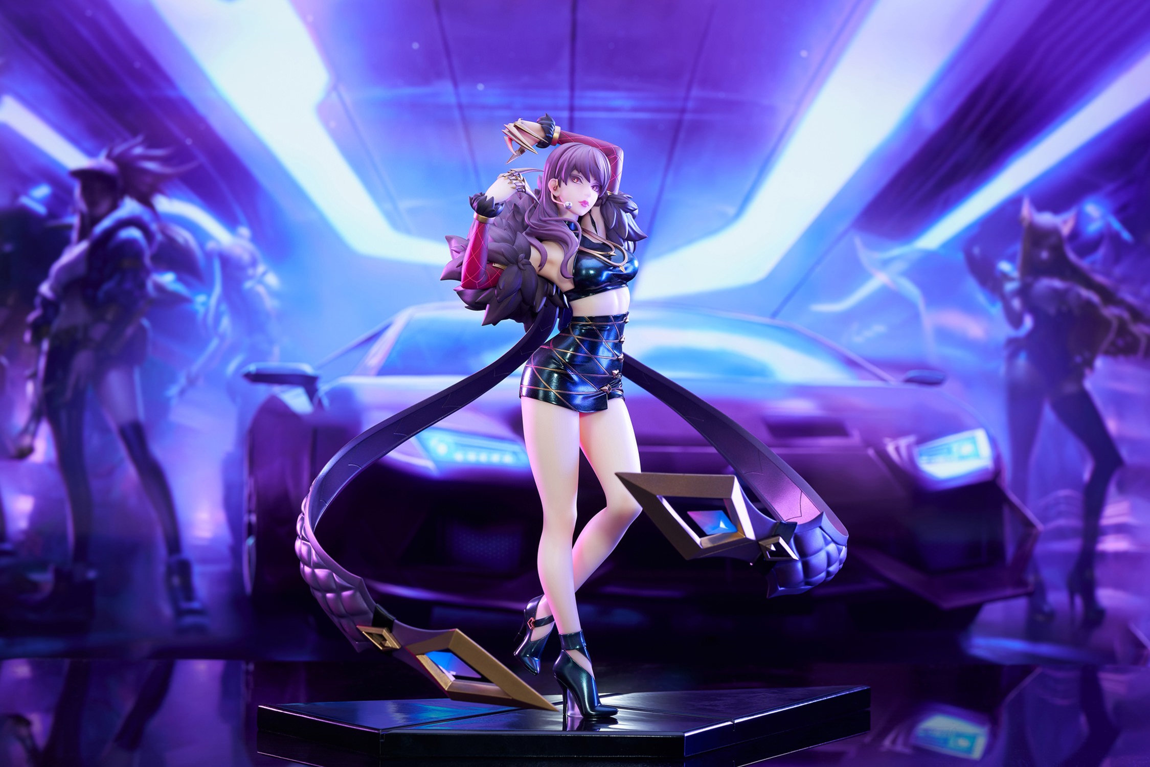 League of Legends Evelynn (K/DA Version) Collectible Figure  (Prototype Shown) View 1