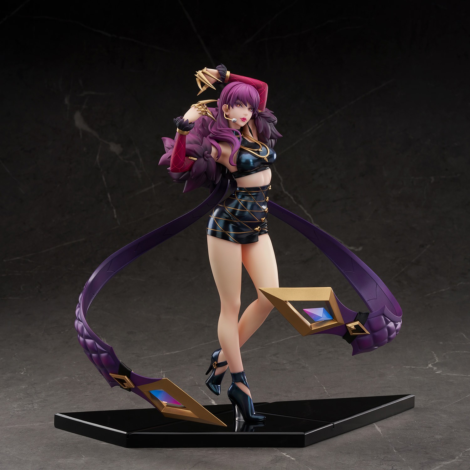 League of Legends Evelynn (K/DA Version) Collectible Figure  (Prototype Shown) View 6
