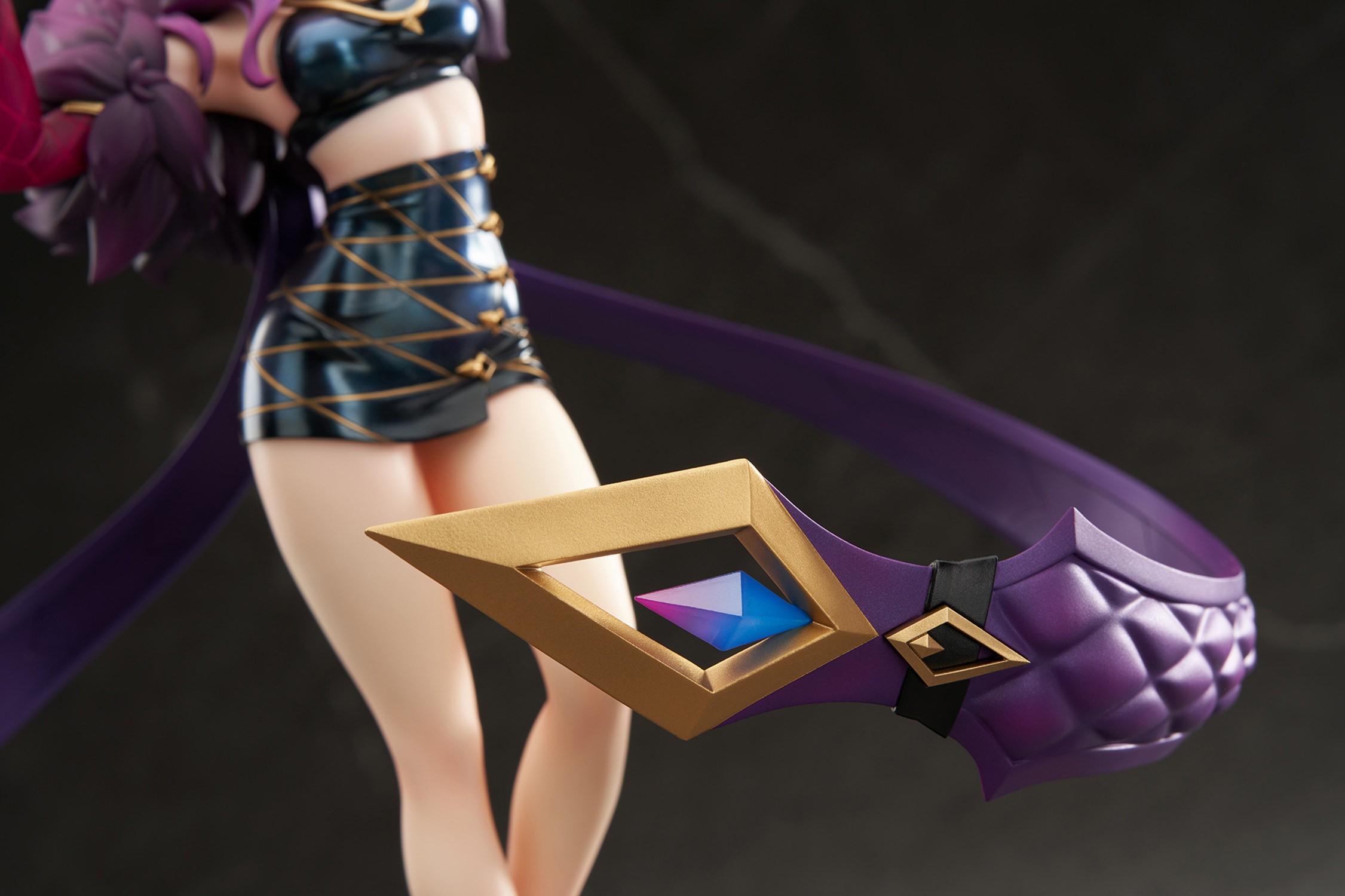 League of Legends Evelynn (K/DA Version) Collectible Figure  (Prototype Shown) View 11