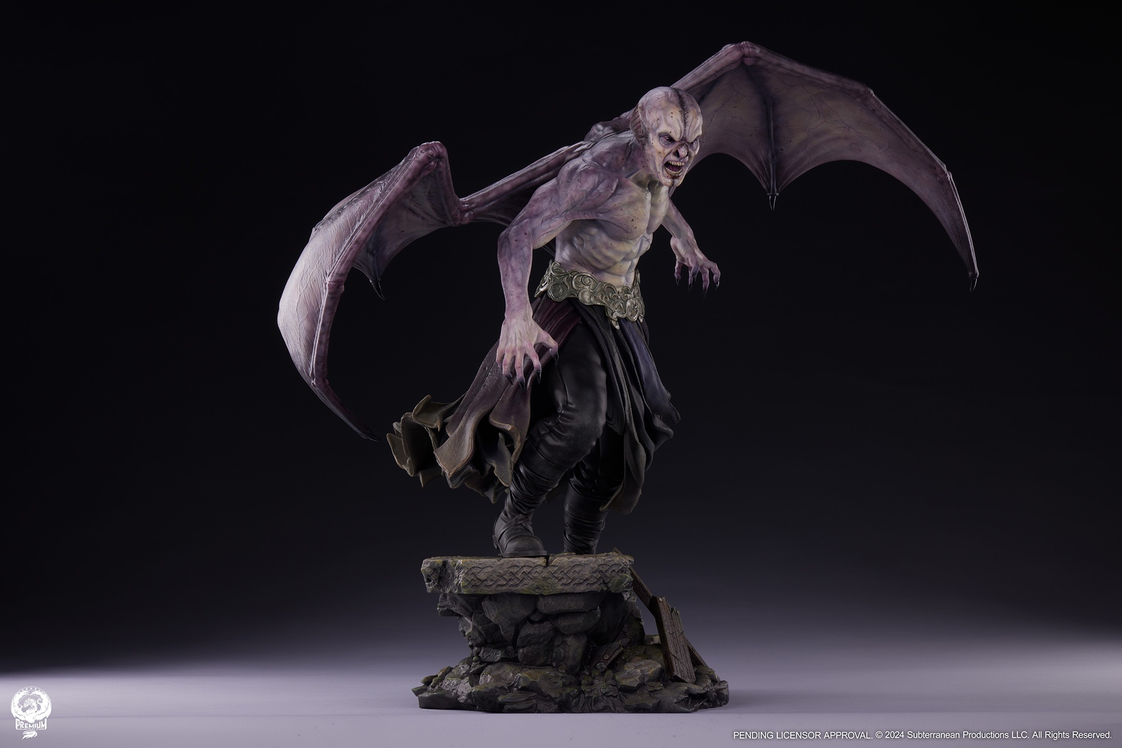 Underworld 2: Evolution Marcus 1:3 Scale Statue  (Prototype Shown) View 9