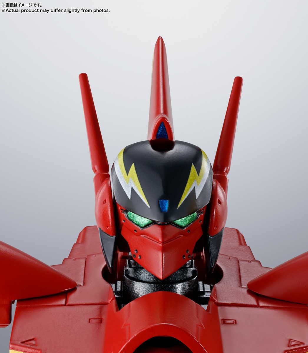 Macross VF-19 Custom Fire Valkyrie Collectible Figure  (Prototype Shown) View 12