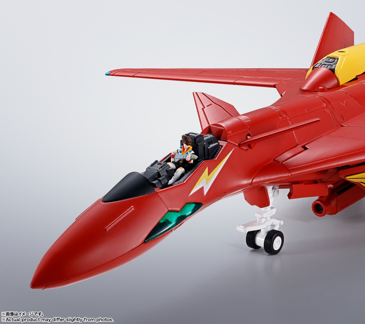 Macross VF-19 Custom Fire Valkyrie Collectible Figure  (Prototype Shown) View 20