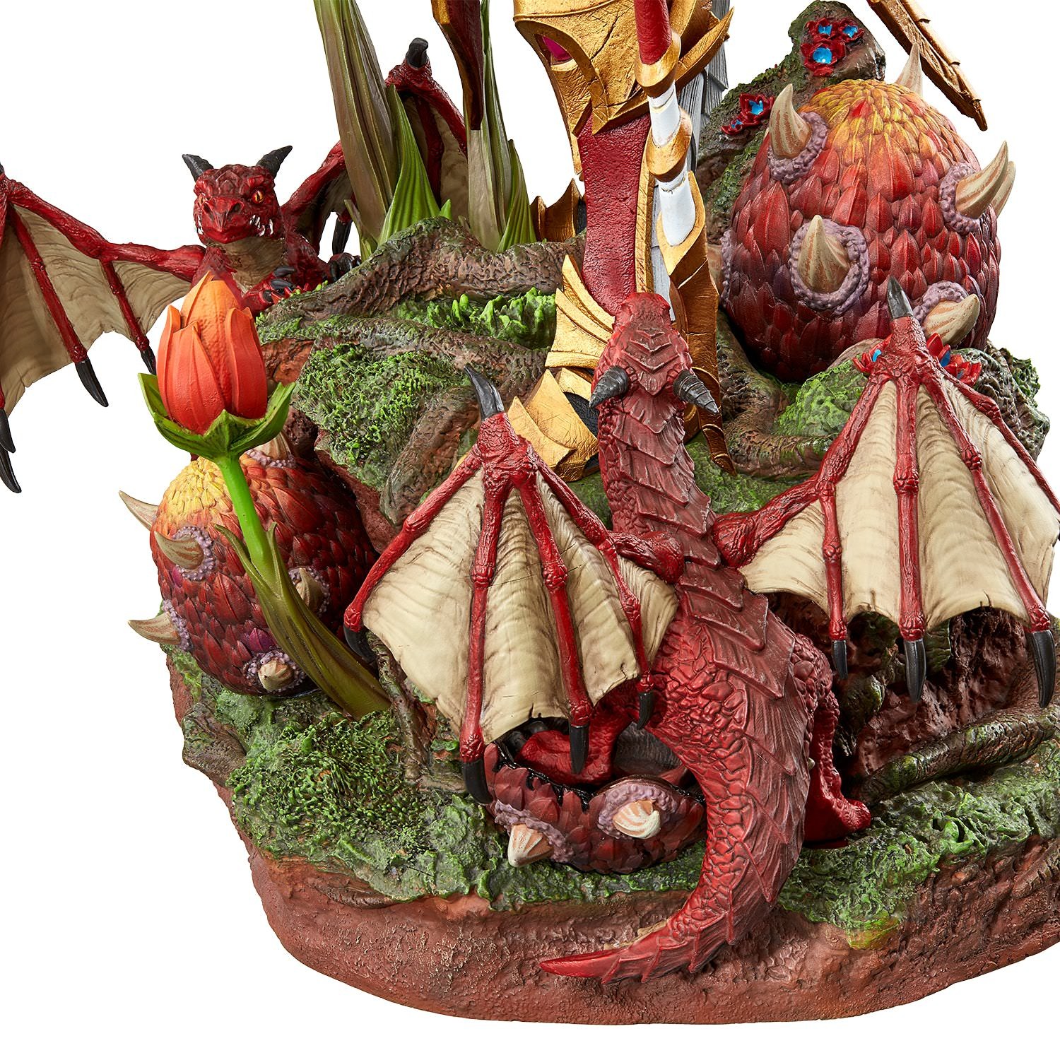 Warcraft Alexstrasza Statues  View 5