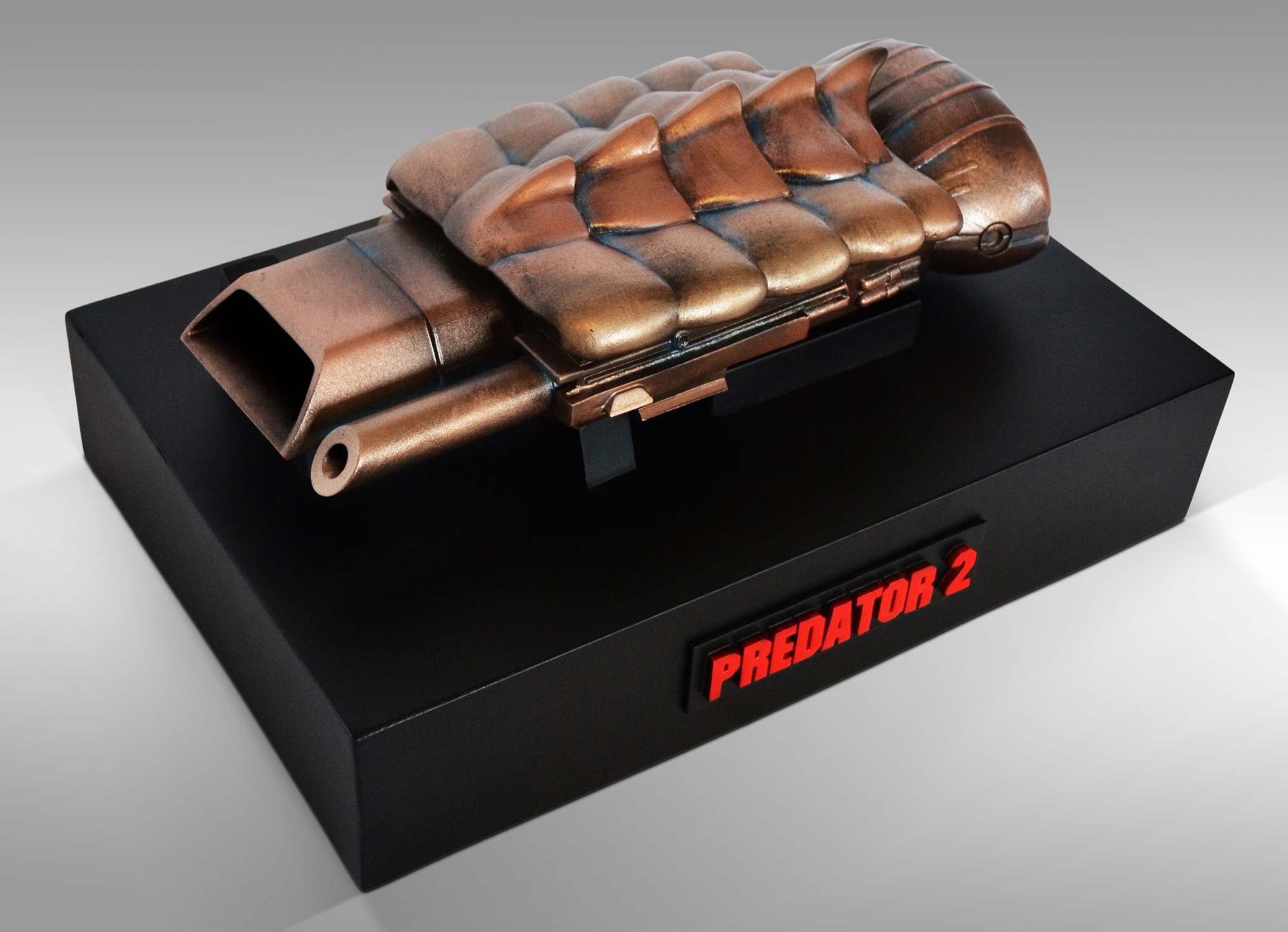 Predator 2 Plasmacaster Prop Replica by Hollywood