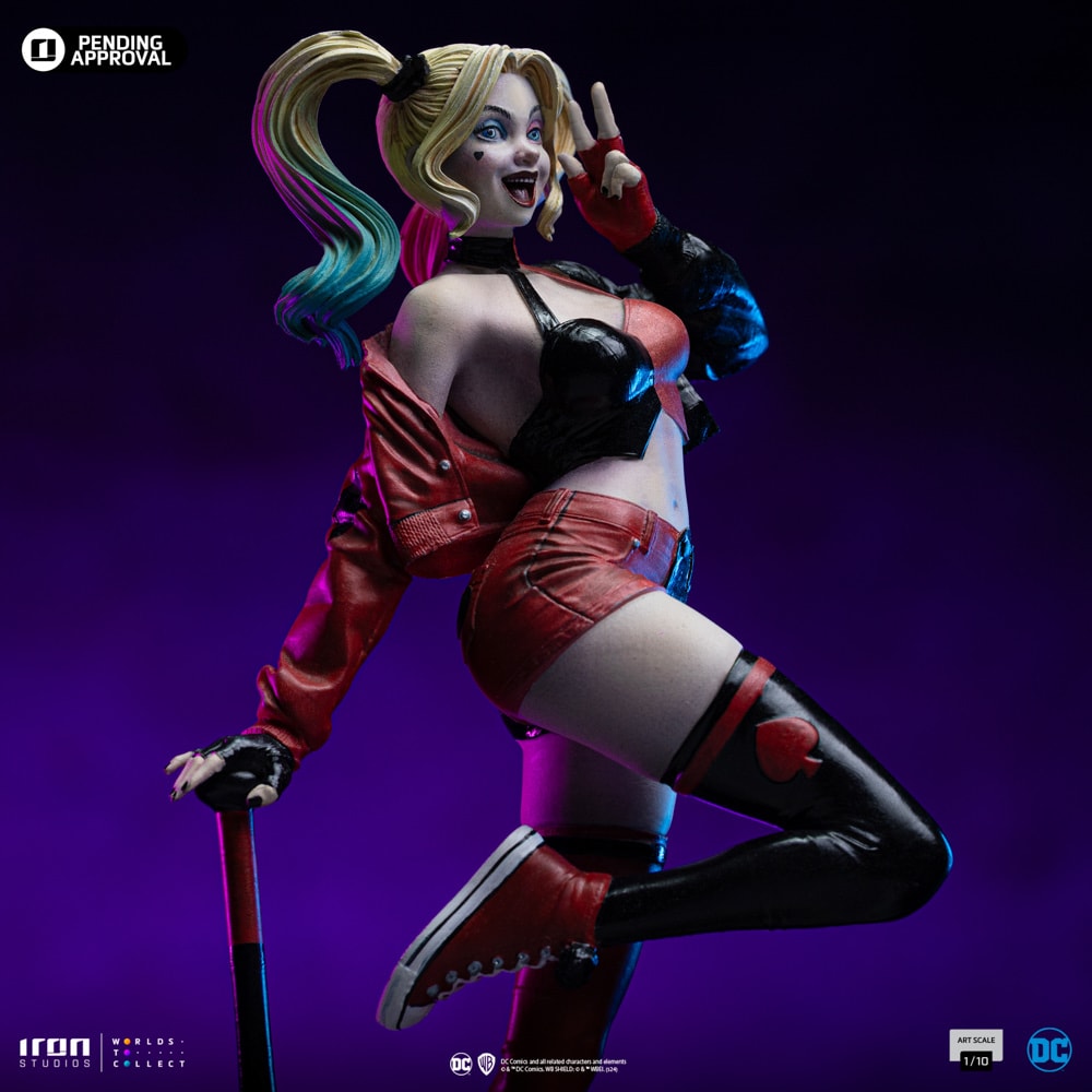 DC Comics Harley Quinn (Gotham City Sirens) 1:10 Scale Statue  Collector Edition (Prototype Shown) View 3