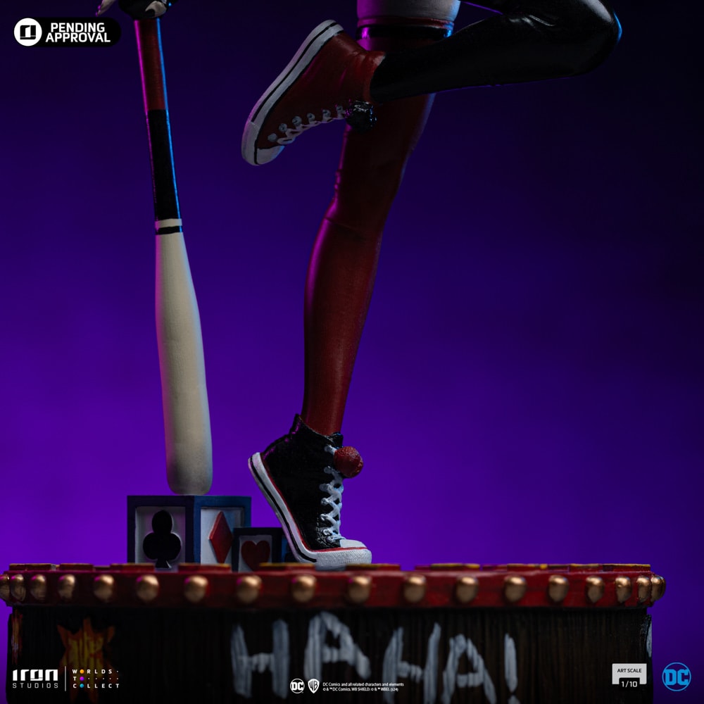 DC Comics Harley Quinn (Gotham City Sirens) 1:10 Scale Statue  Collector Edition (Prototype Shown) View 5