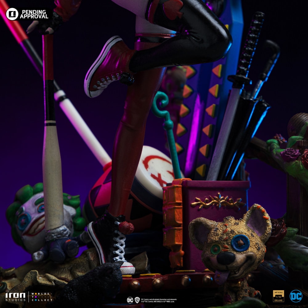 DC Comics Harley Quinn (Gotham City Sirens) Deluxe 1:10 Scale Statue  (Prototype Shown) View 4