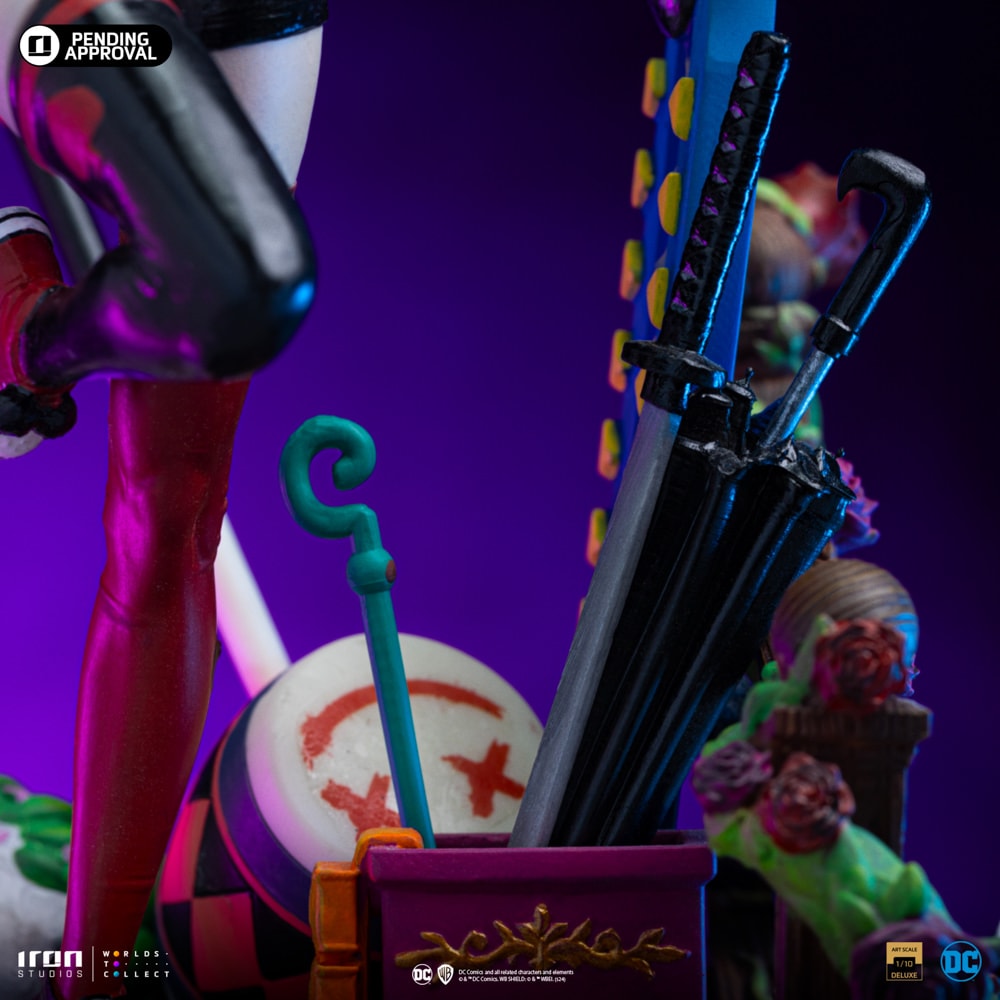 DC Comics Harley Quinn (Gotham City Sirens) Deluxe 1:10 Scale Statue  (Prototype Shown) View 9