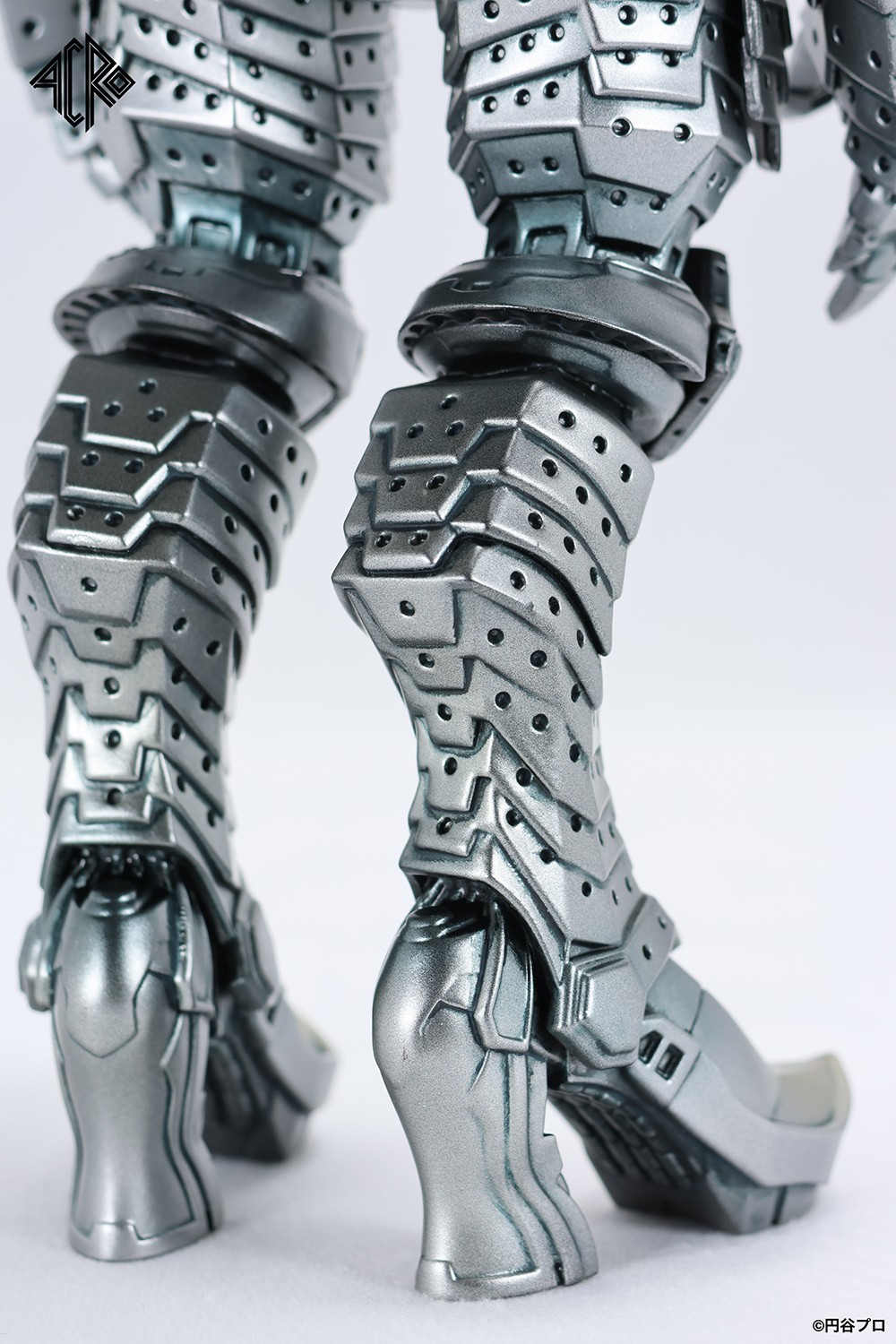 Ultraman Windom Vinyl Collectible  (Prototype Shown) View 13