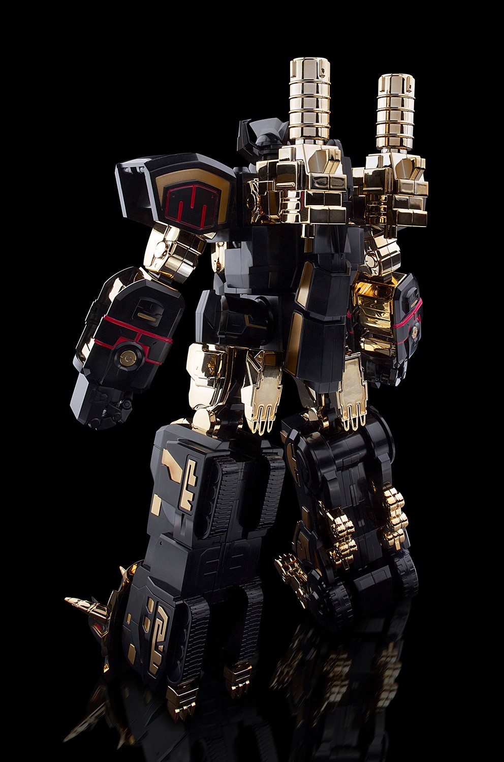 Mighty Morphin Power Rangers Megazord (Black Limited Ver.) Model Kit  (Prototype Shown) View 10