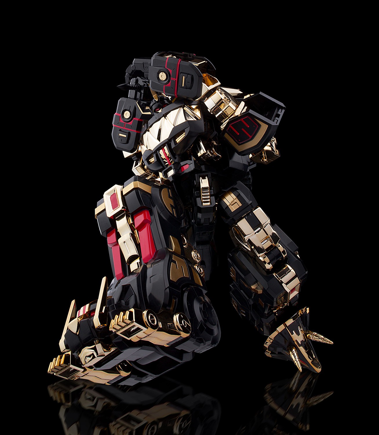 Mighty Morphin Power Rangers Megazord (Black Limited Ver.) Model Kit  (Prototype Shown) View 15