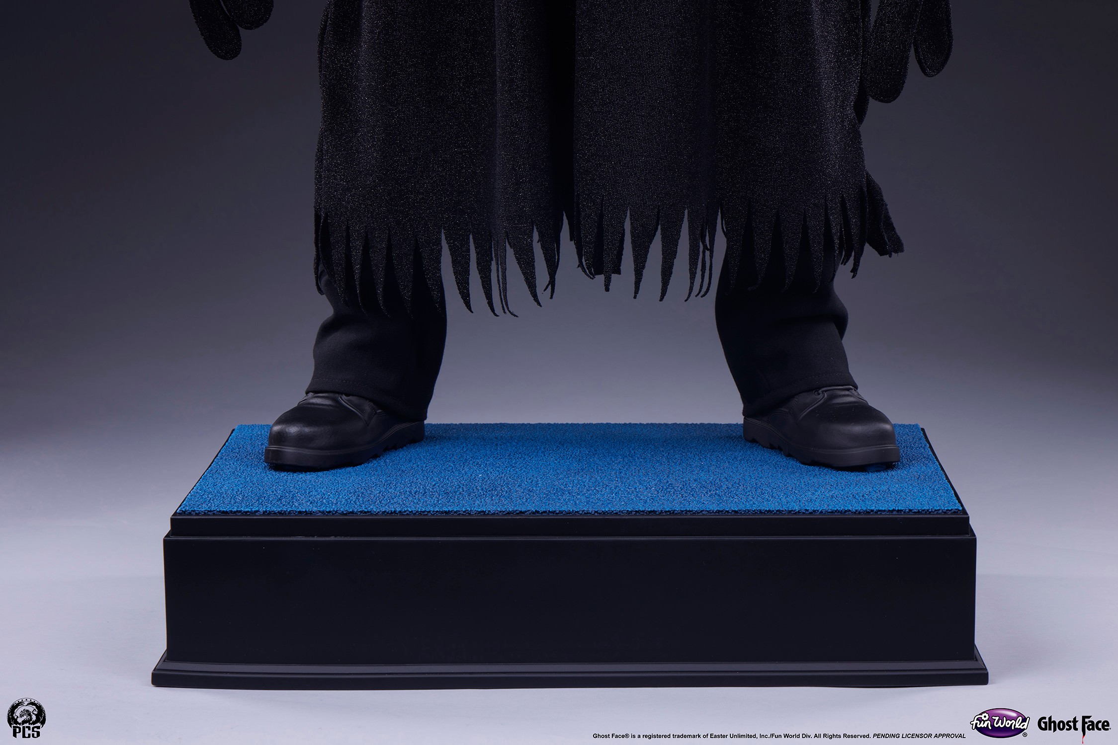 Ghost Face® Ghost Face 1:2 Scale Statue  (Prototype Shown) View 23