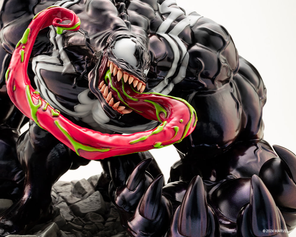 VENOM -Armed & Dangerous- ARTFX Artist Series Statue by