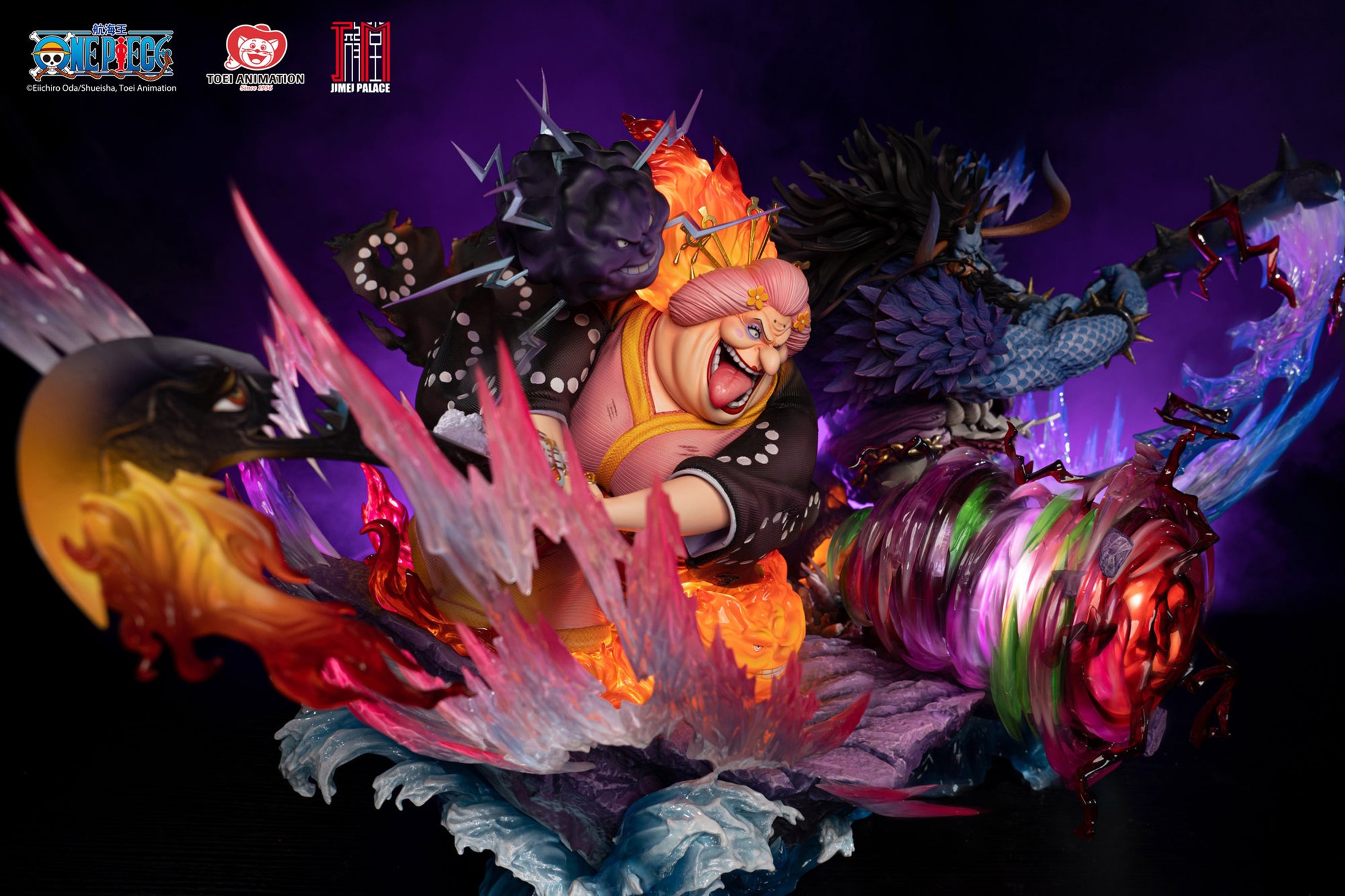 One Piece Big Mom & Kaido with Hakai (Battle Damaged Version) Statues  (Prototype Shown) View 4