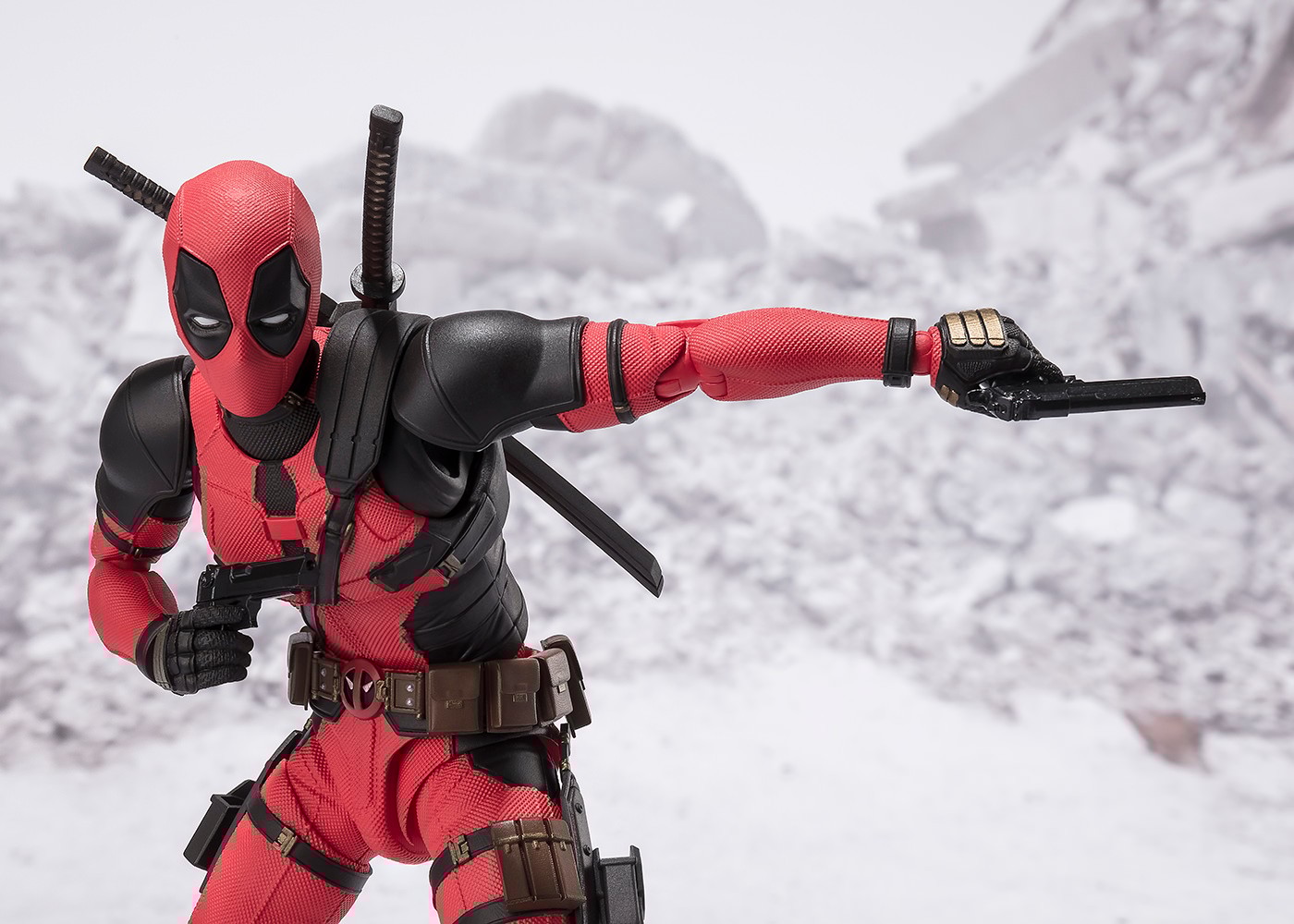 Marvel Deadpool Collectible Figure  (Prototype Shown) View 9