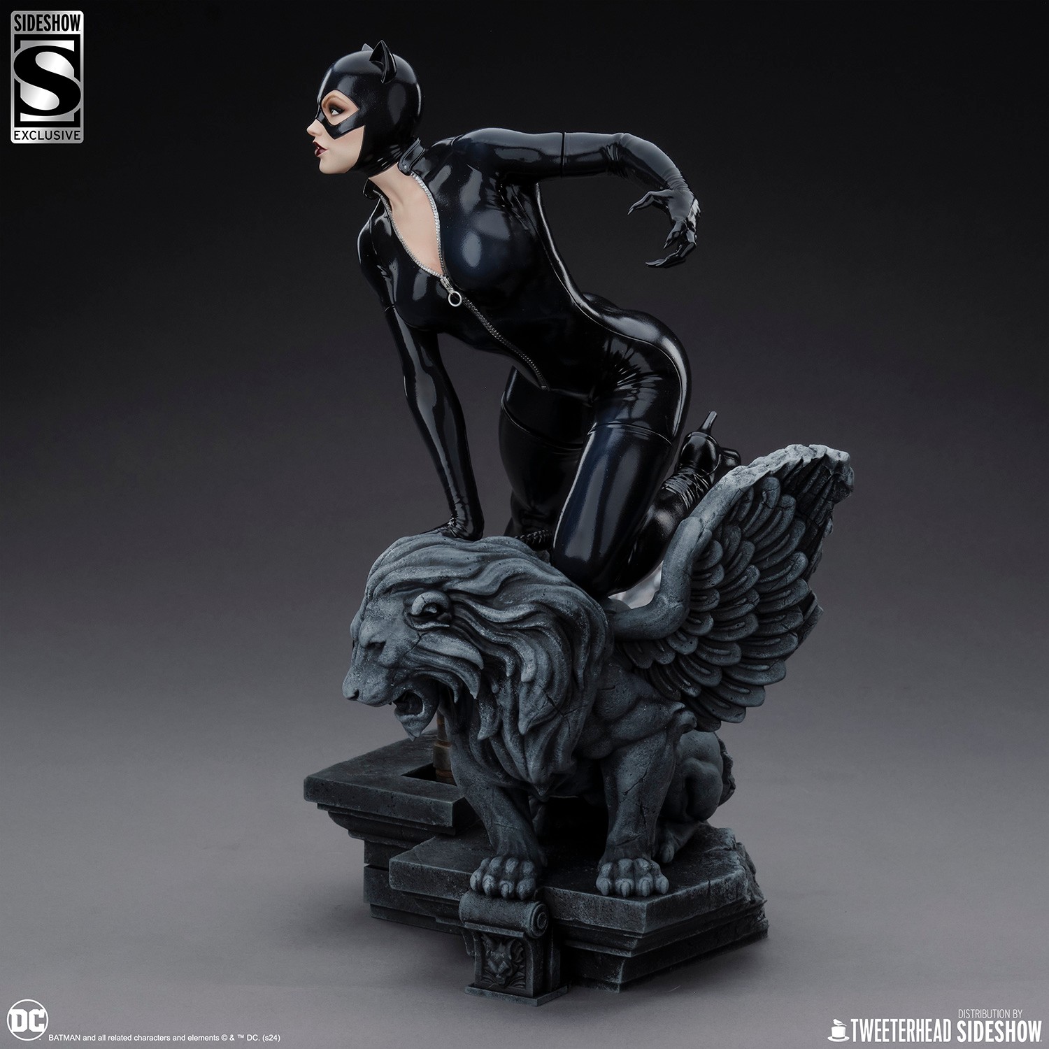 DC Comics Catwoman Quarter Scale Maquette  (Prototype Shown) View 11