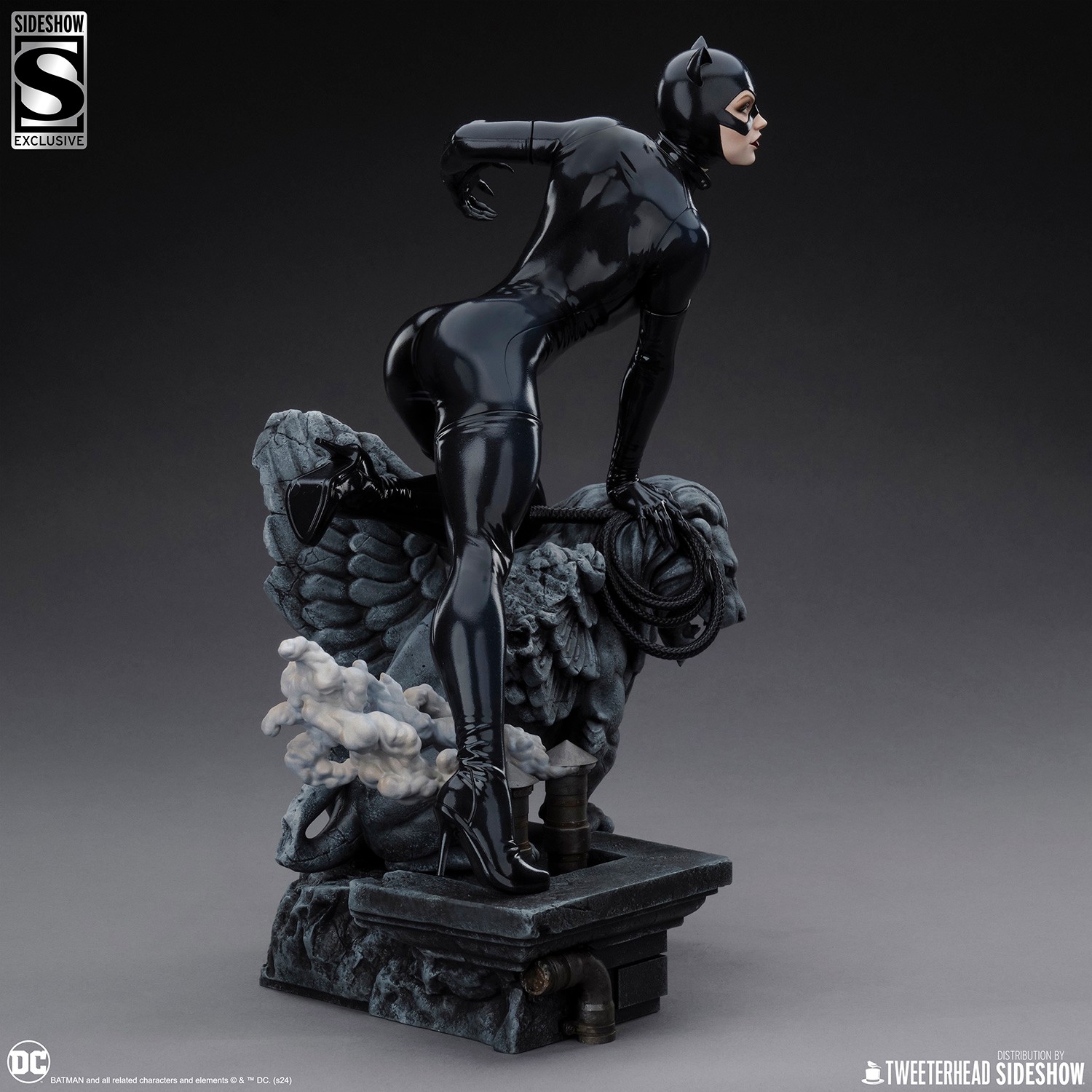 DC Comics Catwoman Quarter Scale Maquette  (Prototype Shown) View 14