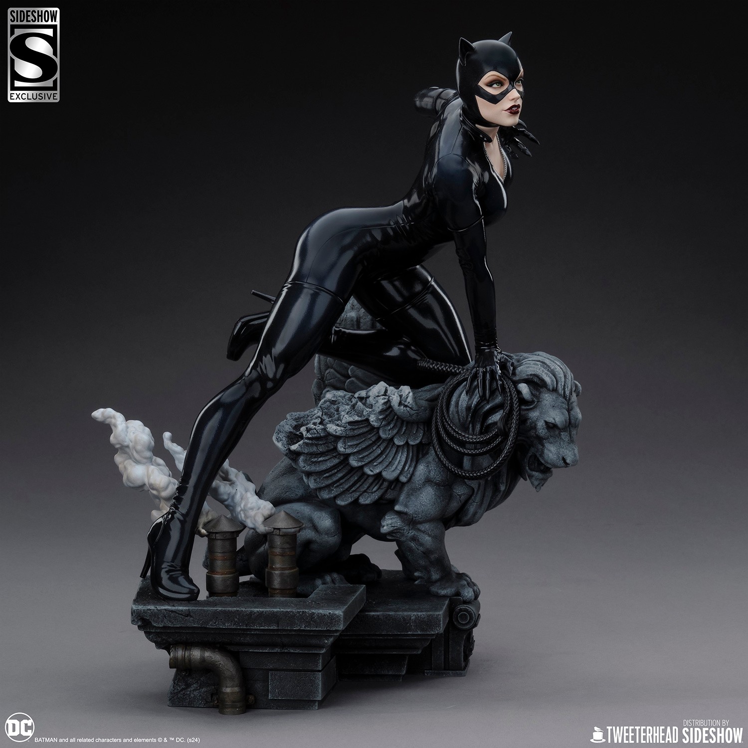 DC Comics Catwoman Quarter Scale Maquette  (Prototype Shown) View 15
