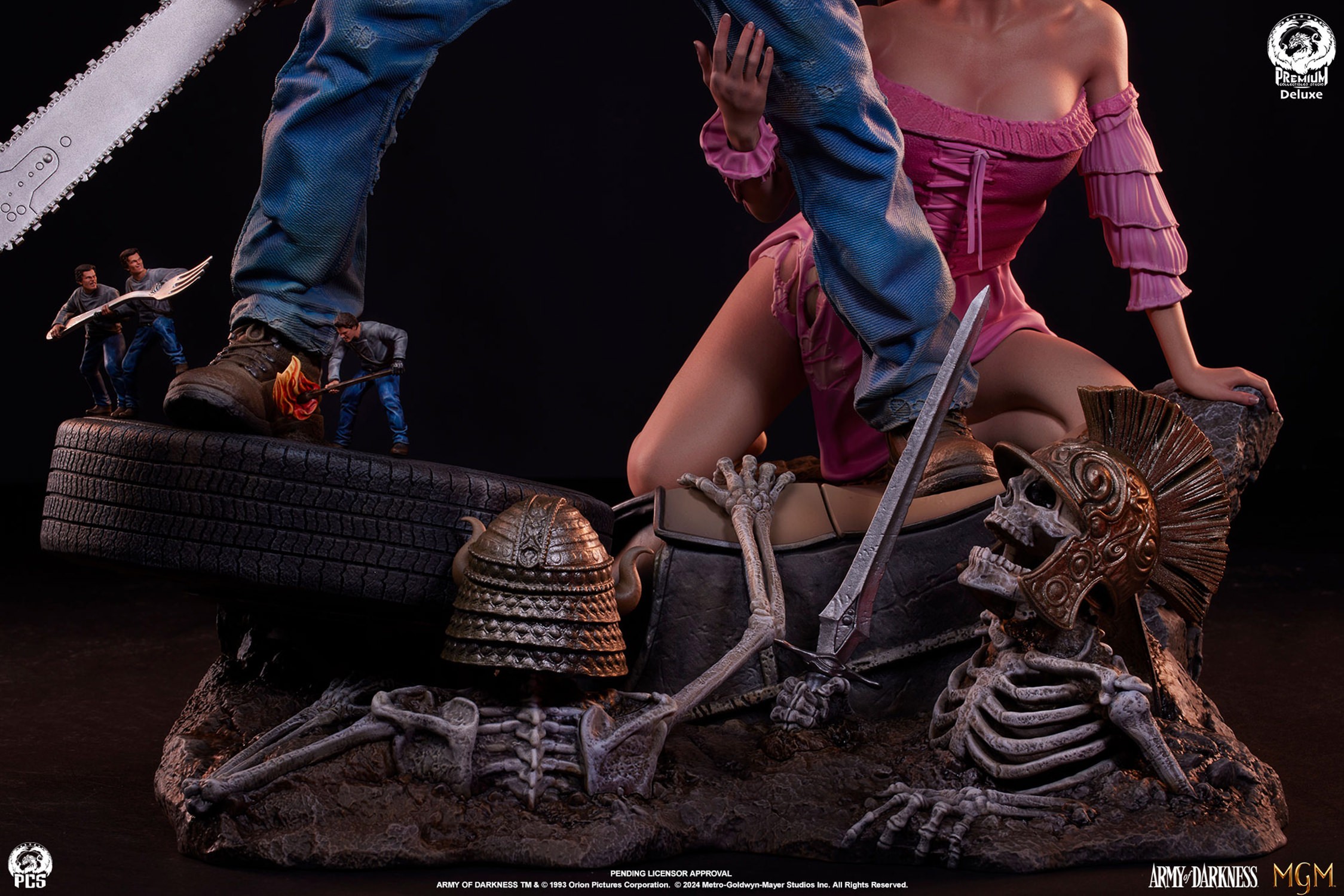 Army of Darkness Ash Deluxe Edition Quarter Scale Statue  (Prototype Shown) View 10