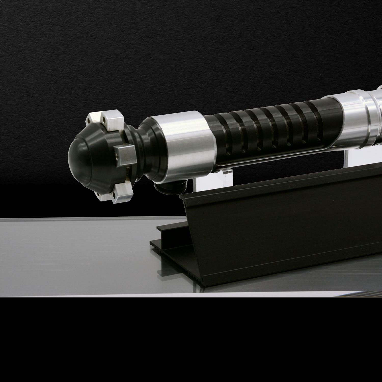 Star Wars Obi-Wan Kenobi Lightsaber™ Prop Replica  (Prototype Shown) View 4