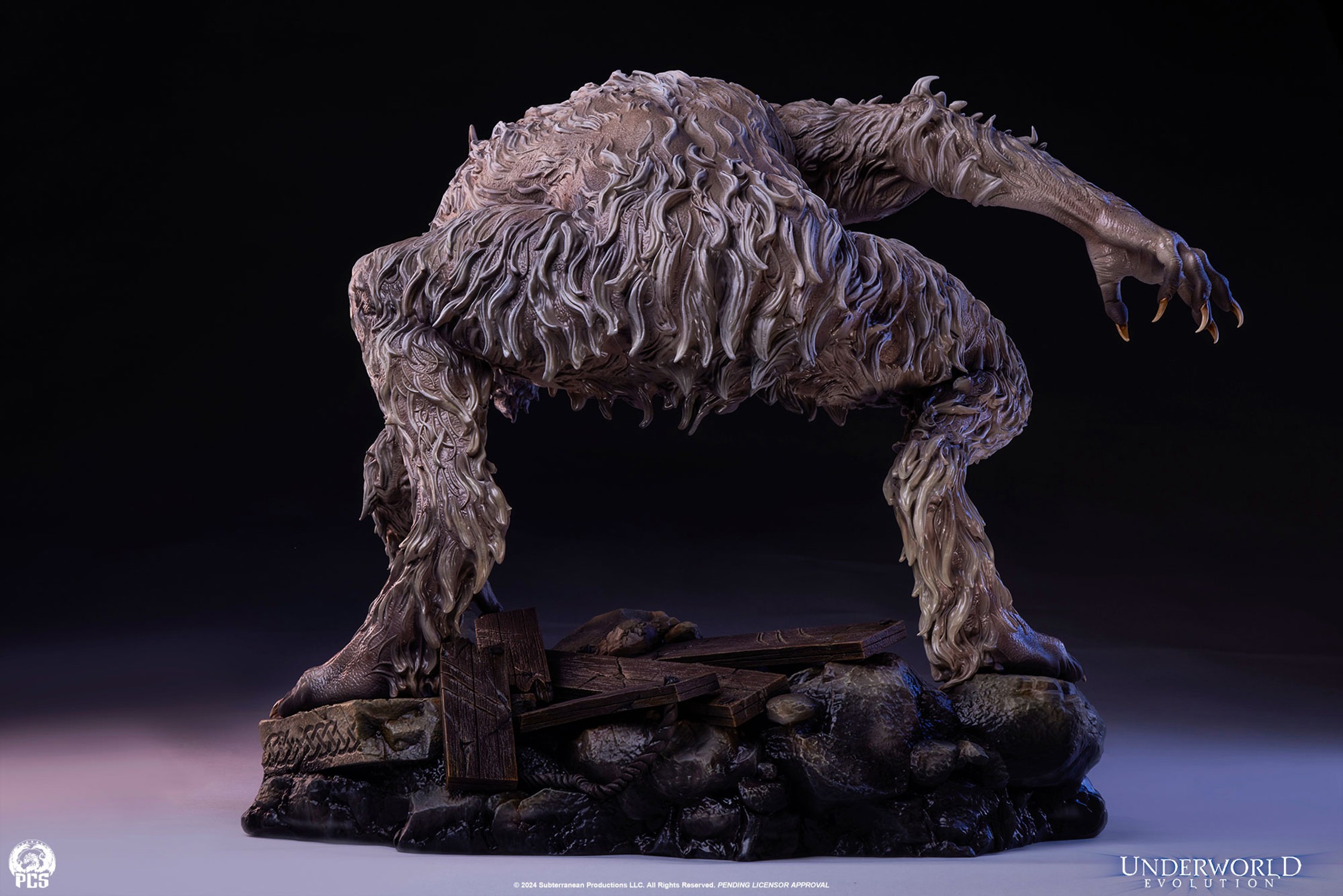 Underworld 2: Evolution William 1:3 Scale Statue  (Prototype Shown) View 10