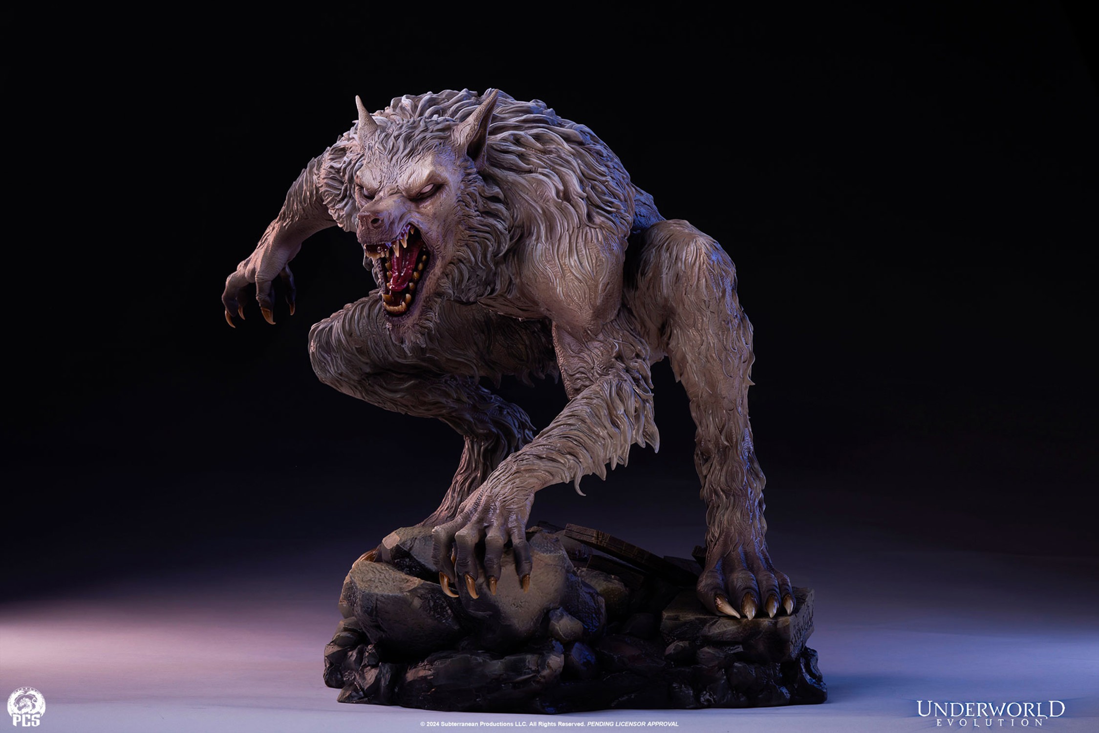 Underworld 2: Evolution William 1:3 Scale Statue  (Prototype Shown) View 12