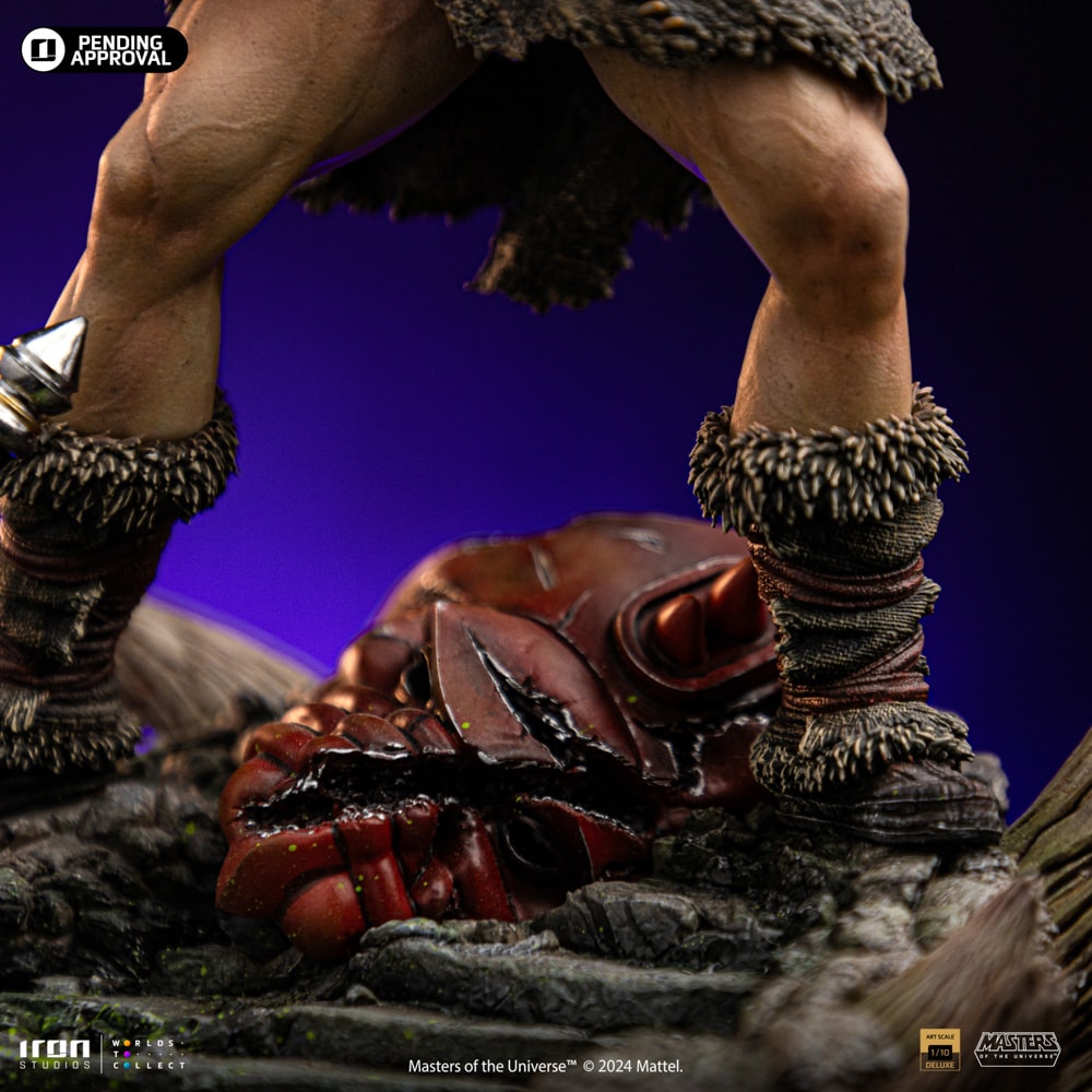 Masters of the Universe He-Man Unleashed Deluxe 1:10 Scale Statue  (Prototype Shown) View 7