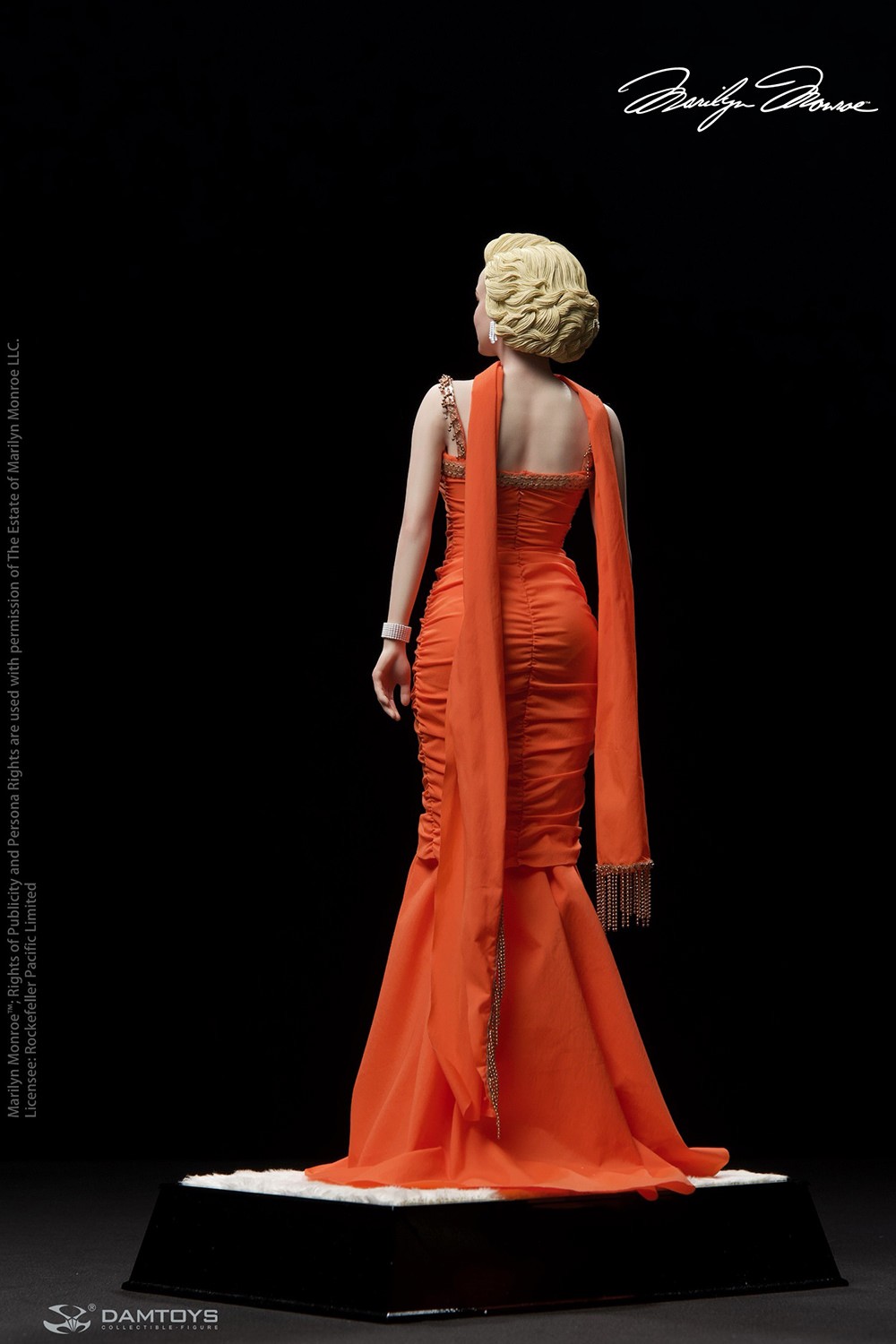 Marilyn Monroe Marilyn Monroe (Gentlemen Prefer Blondes) Statues  (Prototype Shown) View 6