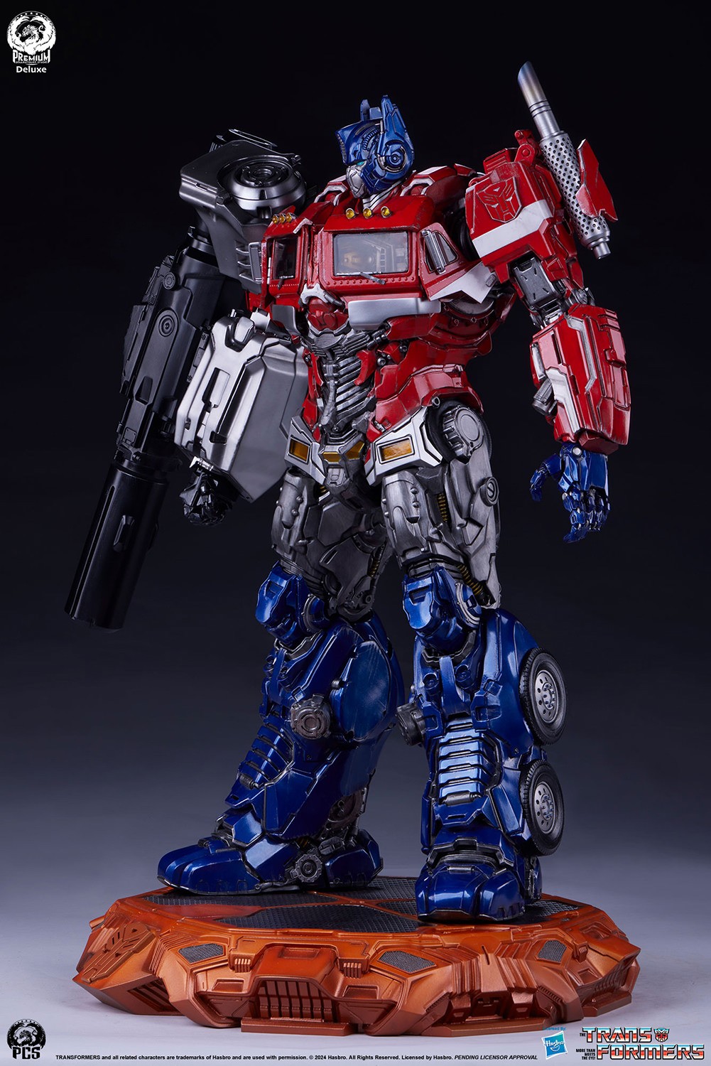Optimus Prime Deluxe by PCS | Sideshow Collectibles