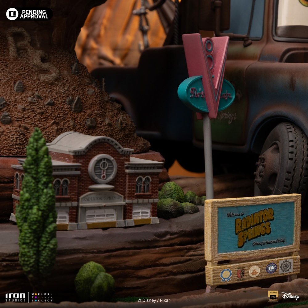 Disney Lightning McQueen & Tow Mater Deluxe 1:10 Scale Statue  (Prototype Shown) View 17