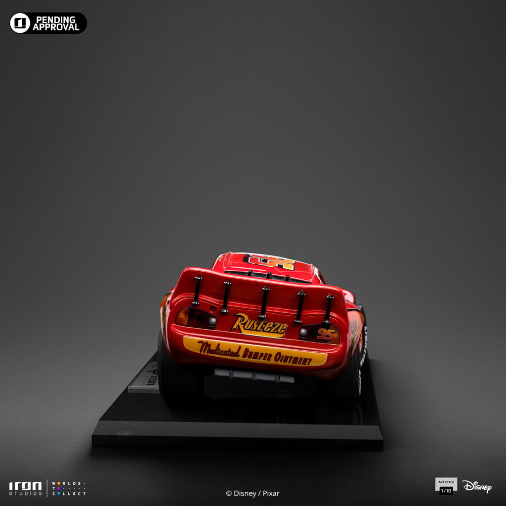 Disney Lightning McQueen 1:10 Scale Statue  Collector Edition (Prototype Shown) View 9