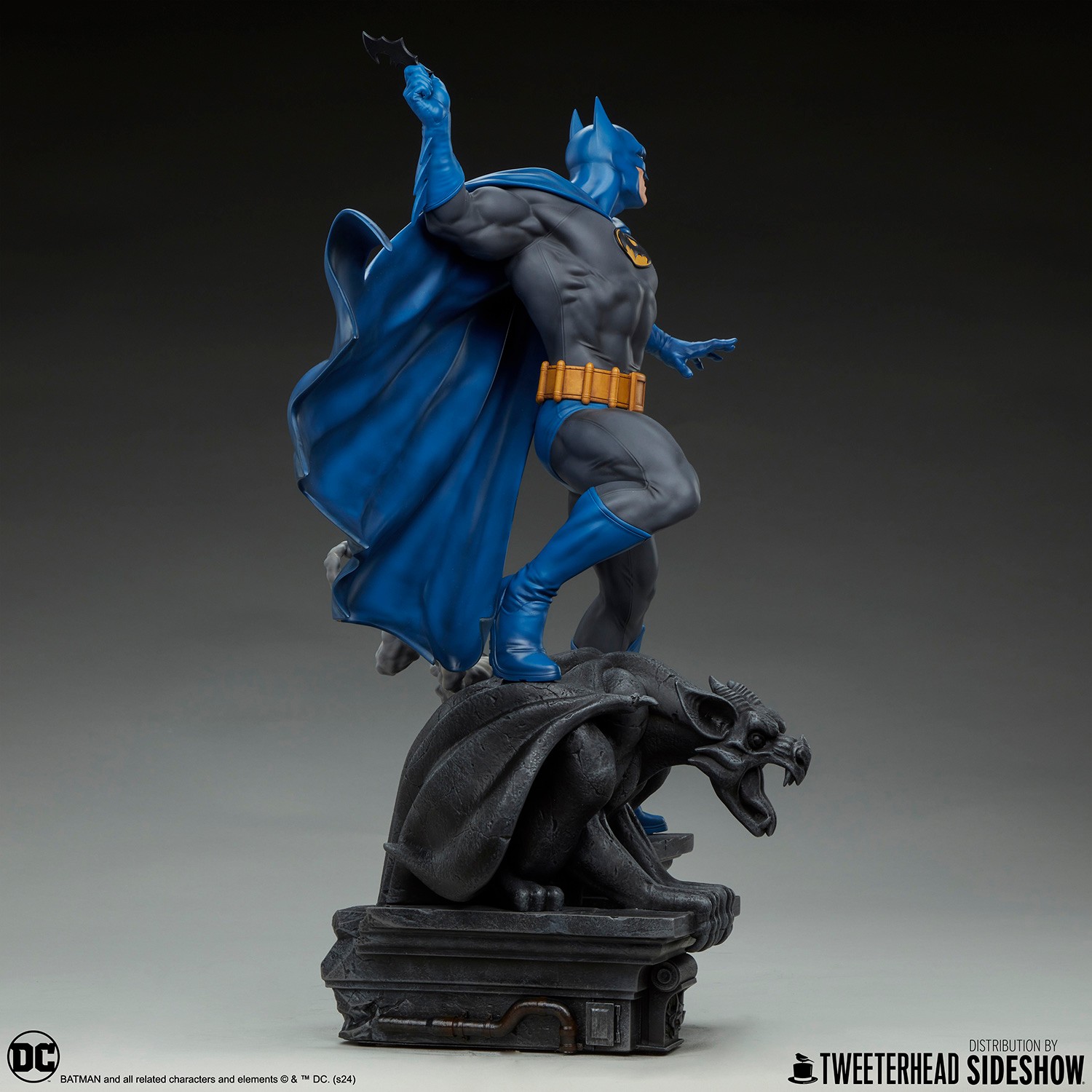 DC Comics Batman™ (Retro Edition) Sixth Scale Maquette  (Prototype Shown) View 10