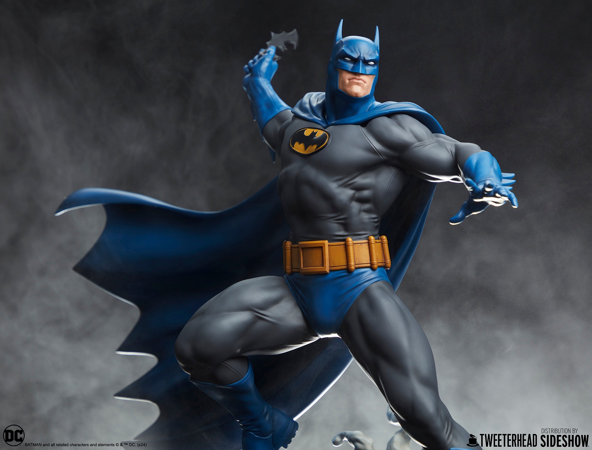 Batman (Retro Edition) Sixth Scale Maquette by Tweeterhead