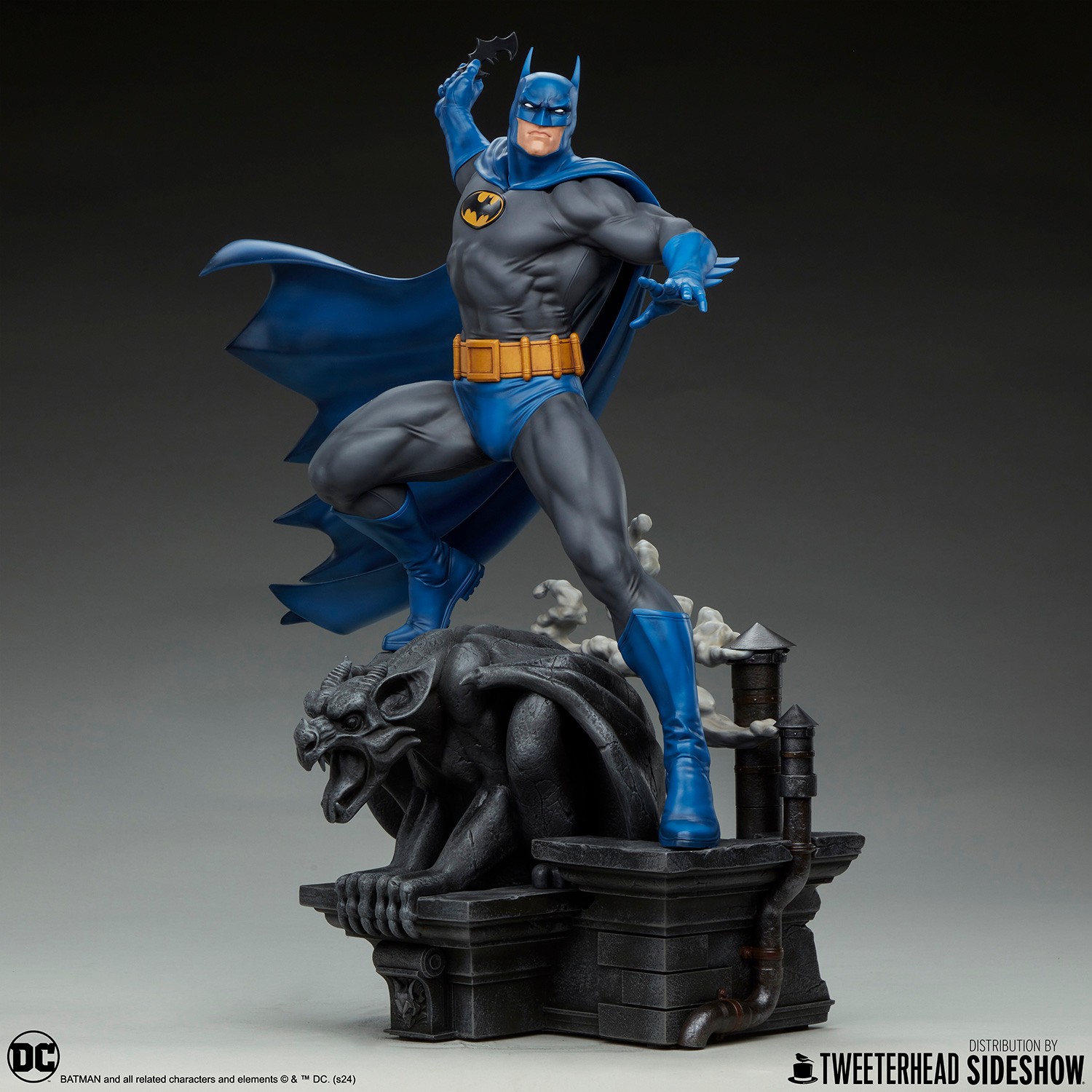 DC Comics Batman™ (Retro Edition) Quarter Scale Maquette  (Prototype Shown) View 6