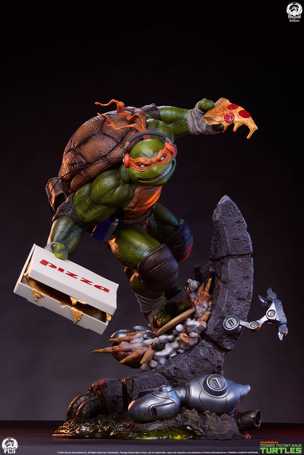 Teenage Mutant Ninja Turtles Michelangelo Deluxe 1:3 Scale Statue  (Prototype Shown) View 7
