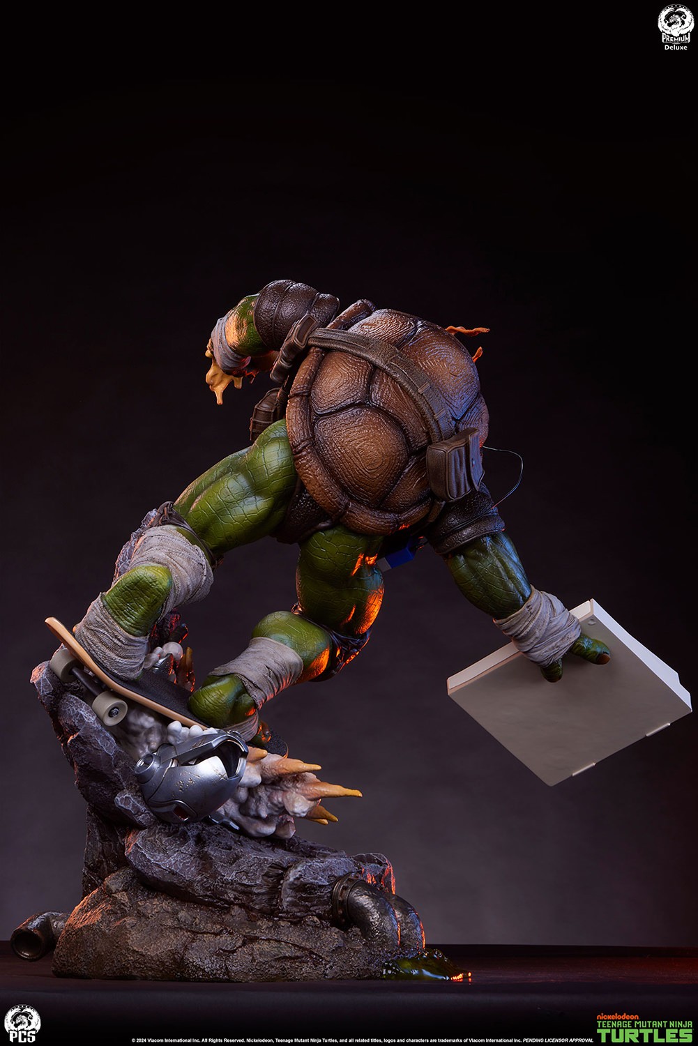 Teenage Mutant Ninja Turtles Michelangelo Deluxe 1:3 Scale Statue  (Prototype Shown) View 9