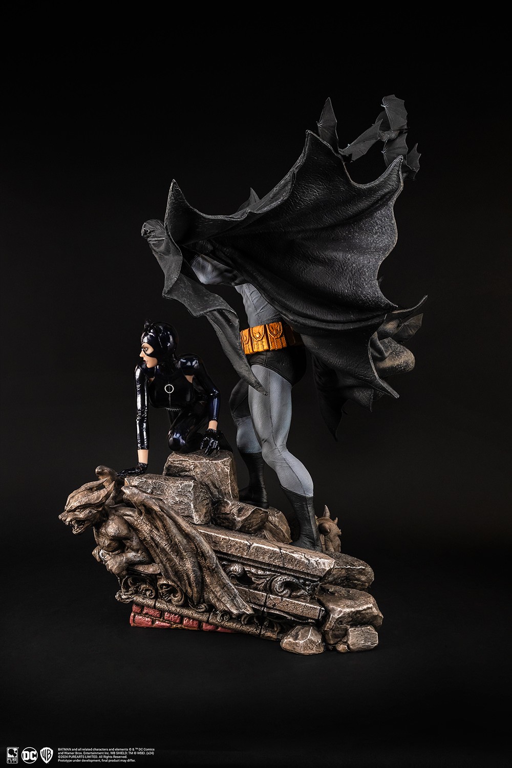 DC Comics Batman & Catwoman Reunion Statues  (Prototype Shown) View 11