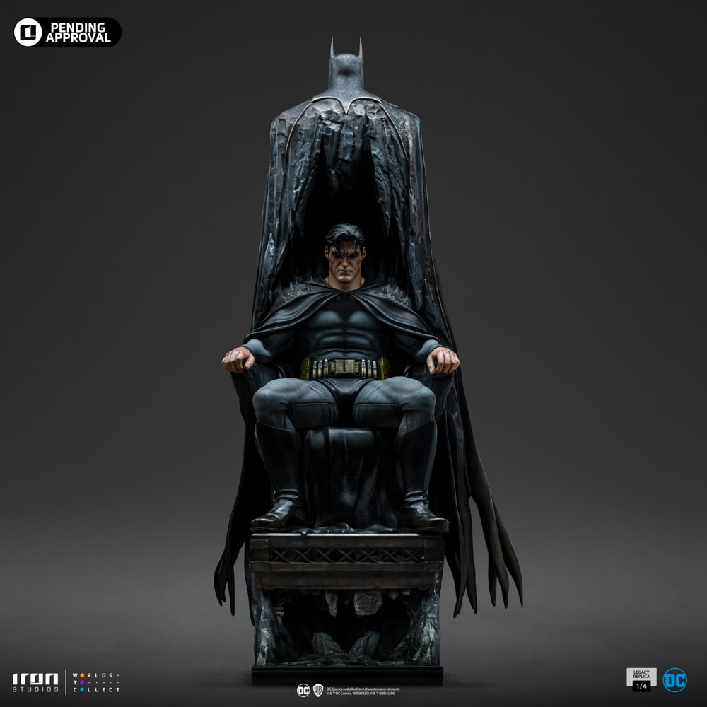 iron studios アイアンスタジオ Batman 1/4 スタチュー Iron Studios 1/4 Batman Legacy Replica 22.8 in (H