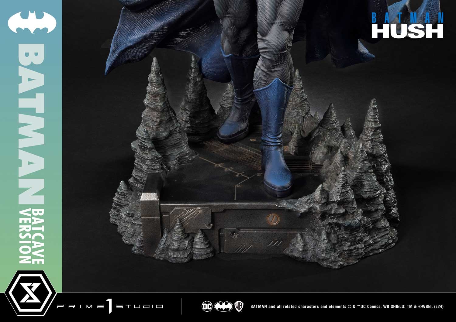 DC Comics Batman Quarter Scale Statue  (Prototype Shown) View 15
