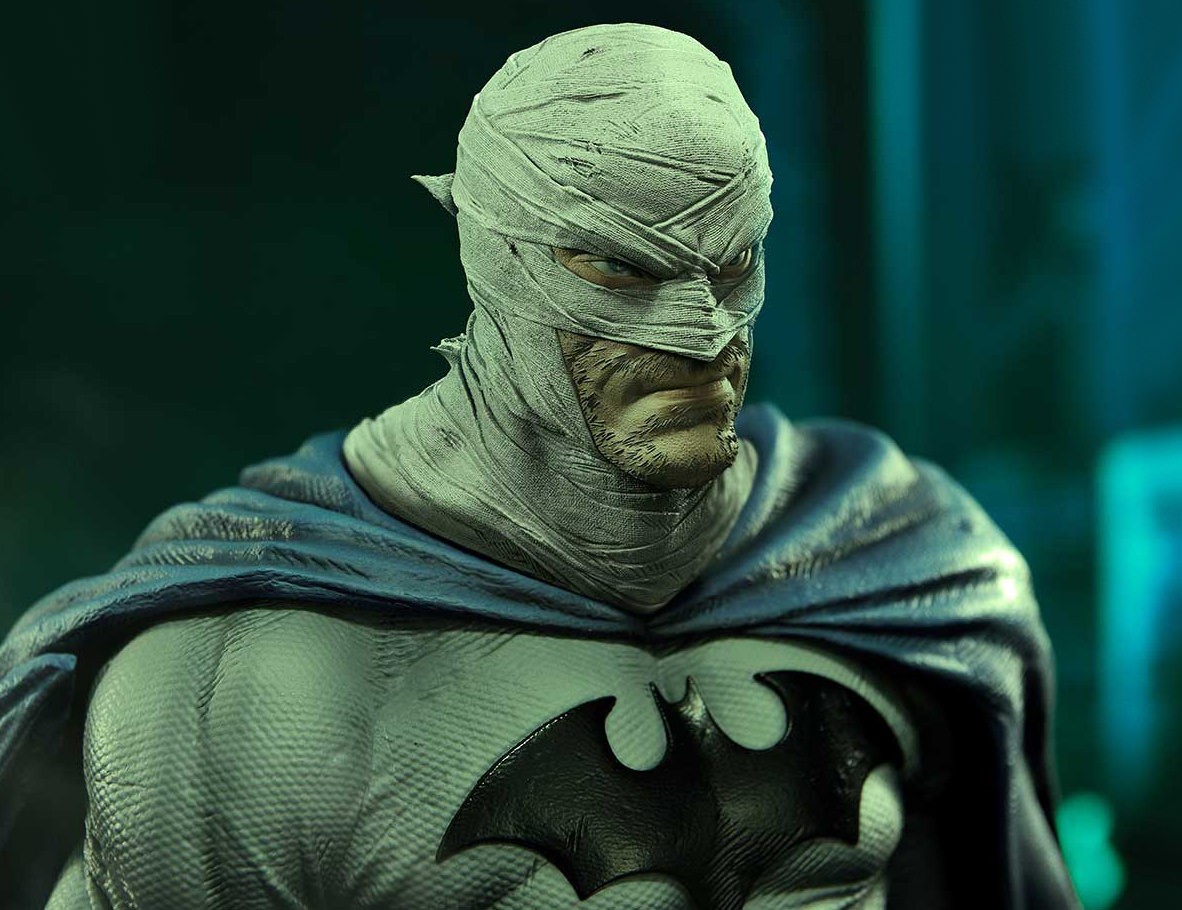 DC Comics Batman (Deluxe Bonus Version) Quarter Scale Statue  (Prototype Shown) View 1