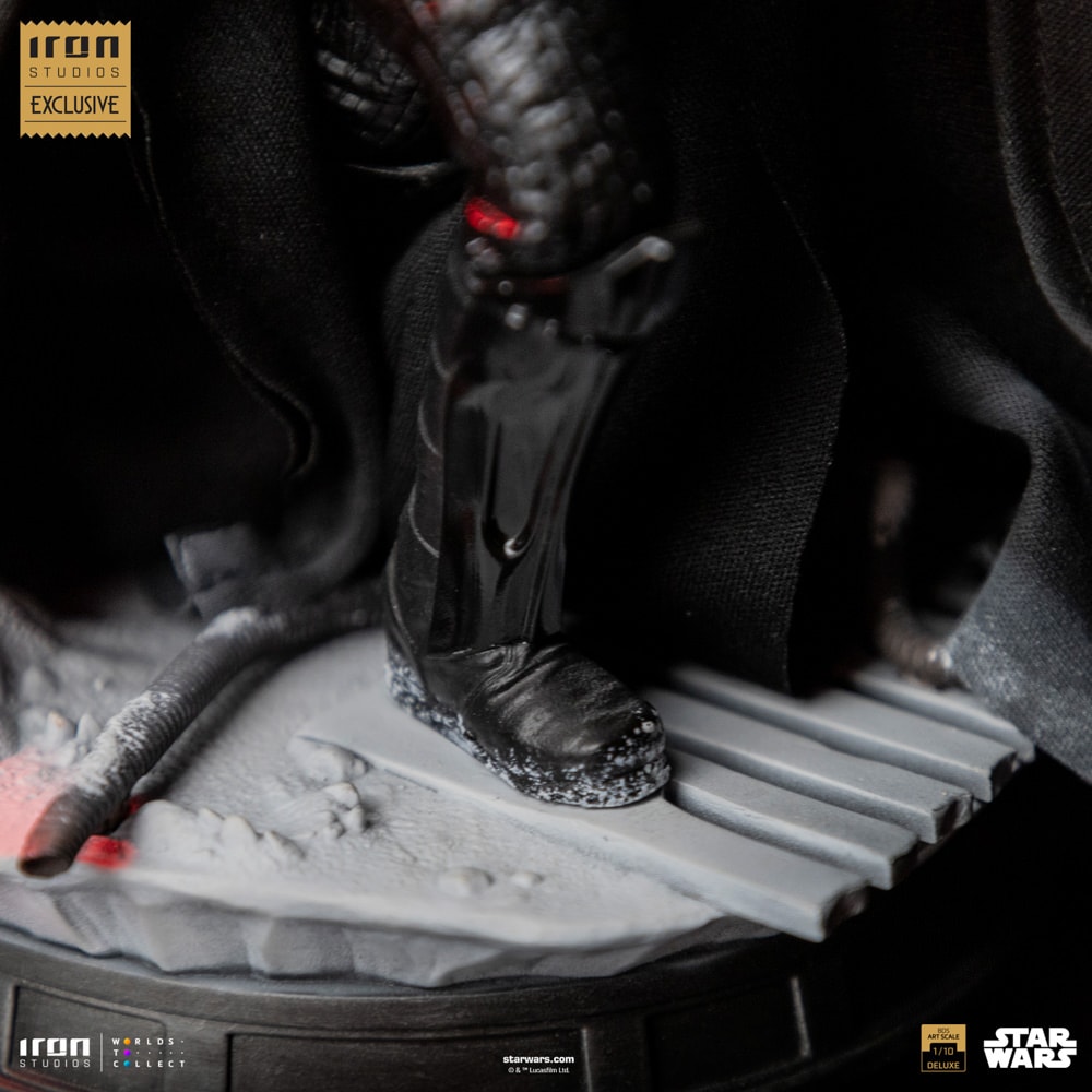 Star Wars Darth Vader Deluxe 1:10 Scale Statue  (Prototype Shown) View 5
