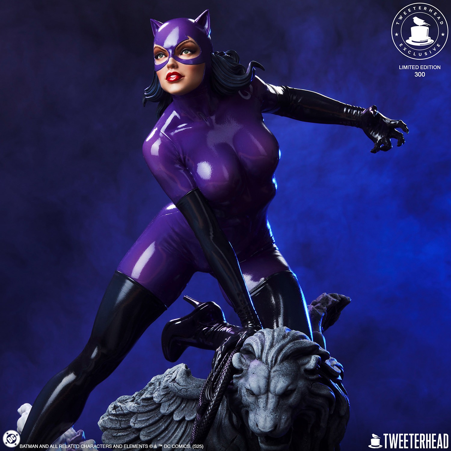 DC Comics Catwoman (Purple Edition) Quarter Scale Maquette  (Prototype Shown) View 5
